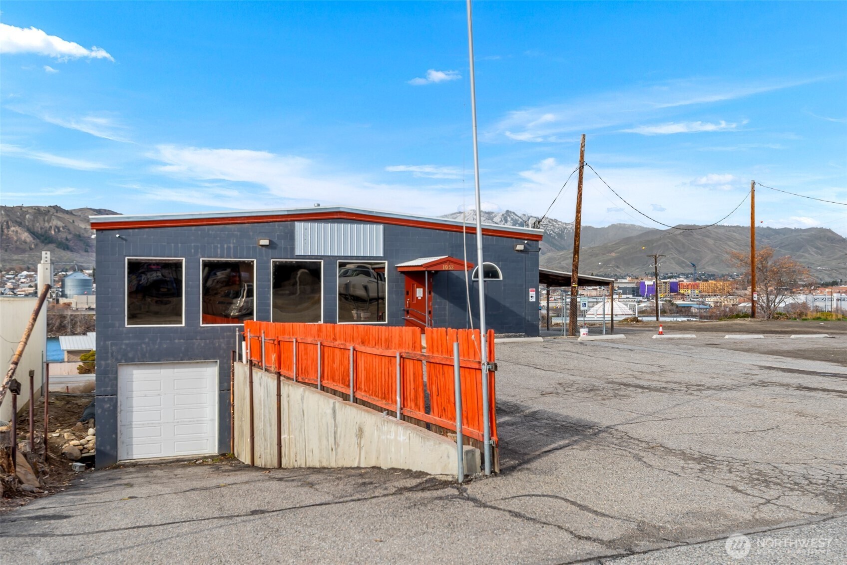 1052 Valley Mall PKWY , East Wenatchee, WA 98802