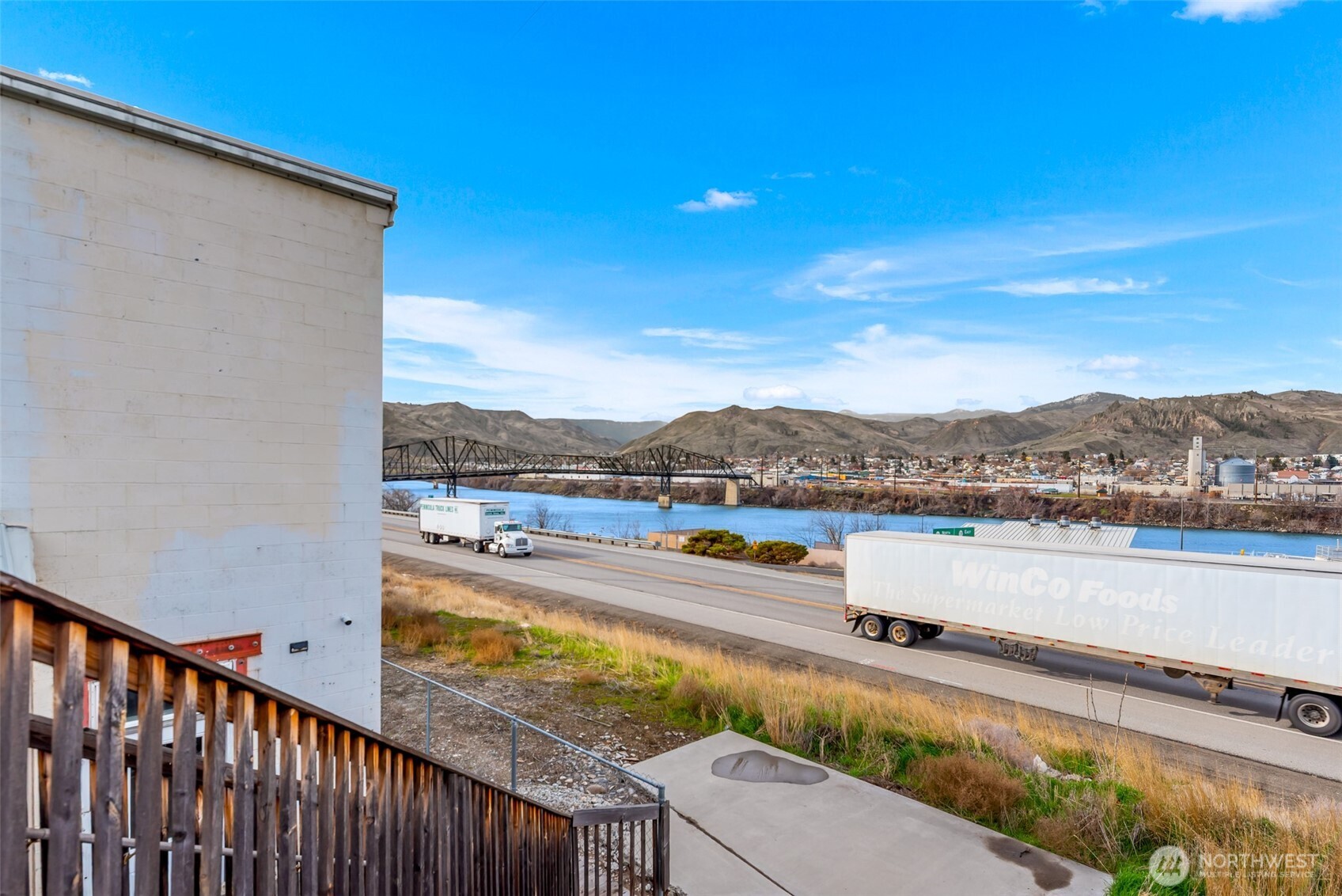 1052 Valley Mall PKWY , East Wenatchee, WA 98802