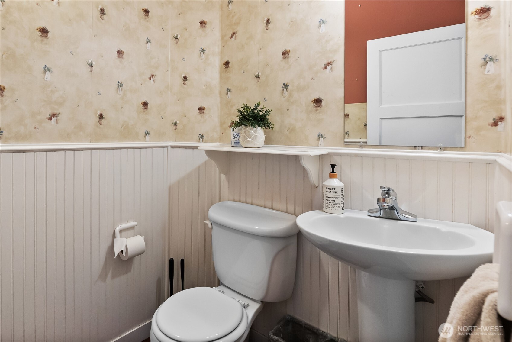 1112 Commercial Street , Leavenworth, WA 98826