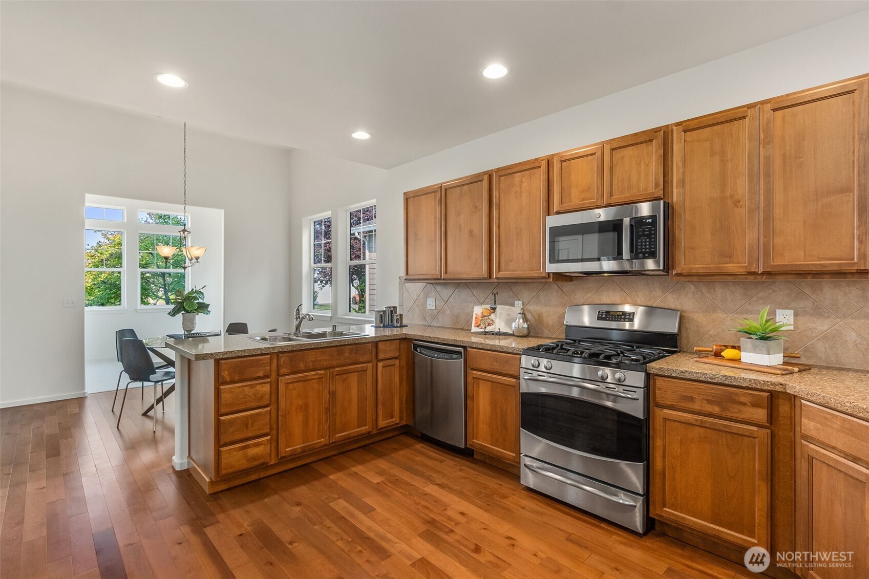 8231 Orcas Loop NE, Lacey, WA 98516