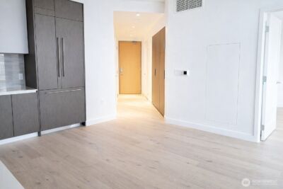 2510 6th Avenue #1409, Seattle, WA 98121 - Photo 2