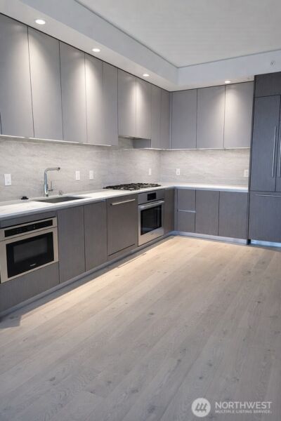 2510 6th Avenue #1409, Seattle, WA 98121 - Photo 3