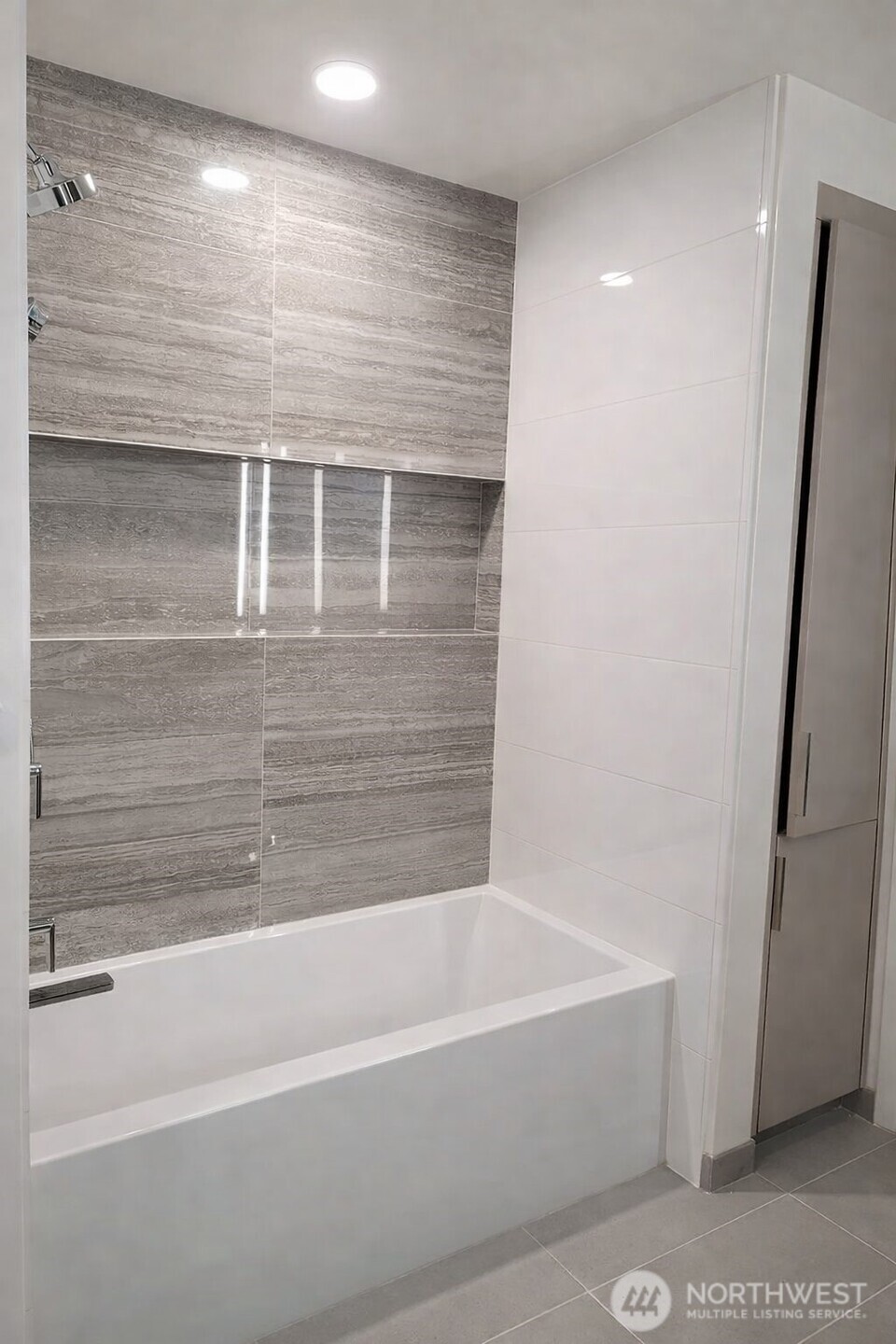 2510 6th Avenue #1409, Seattle, WA 98121