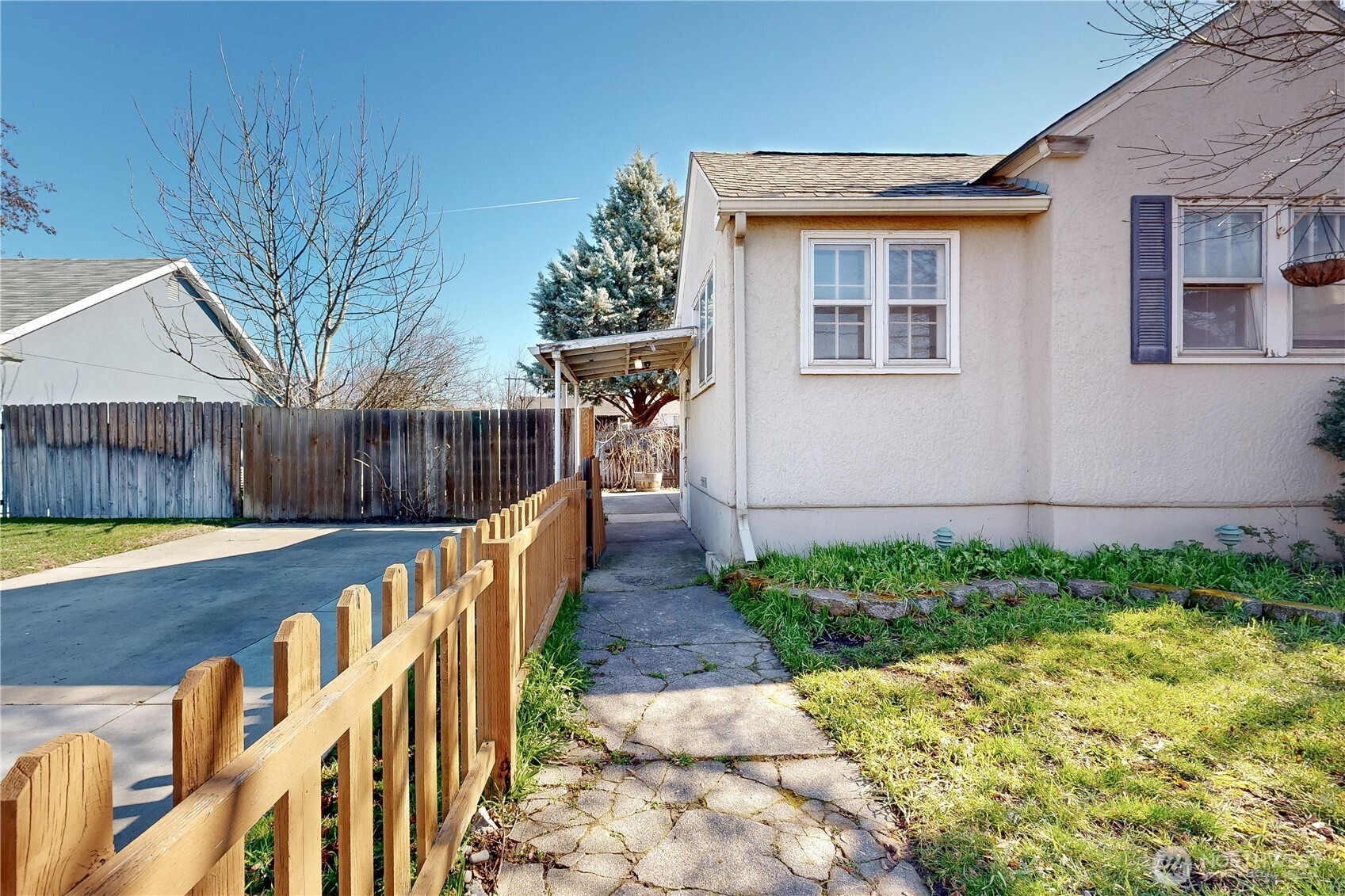 405 SE 8th Street , College Place, WA 99324