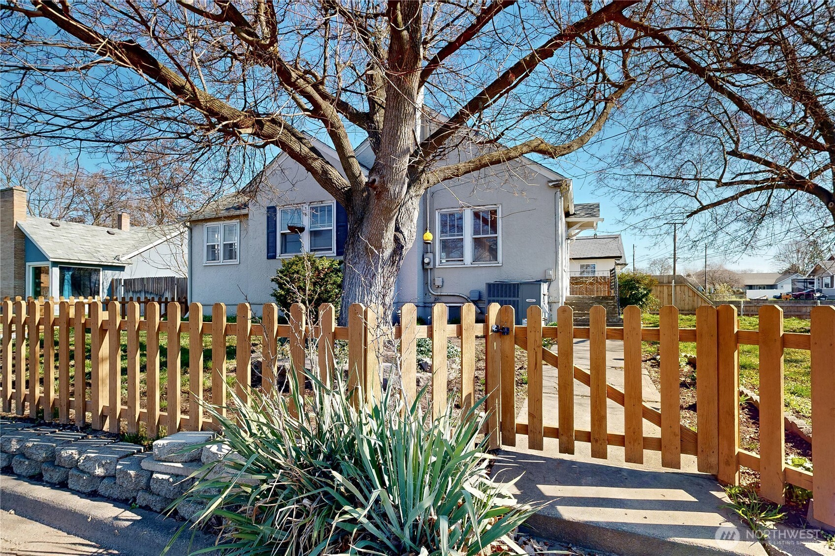 405 SE 8th Street , College Place, WA 99324