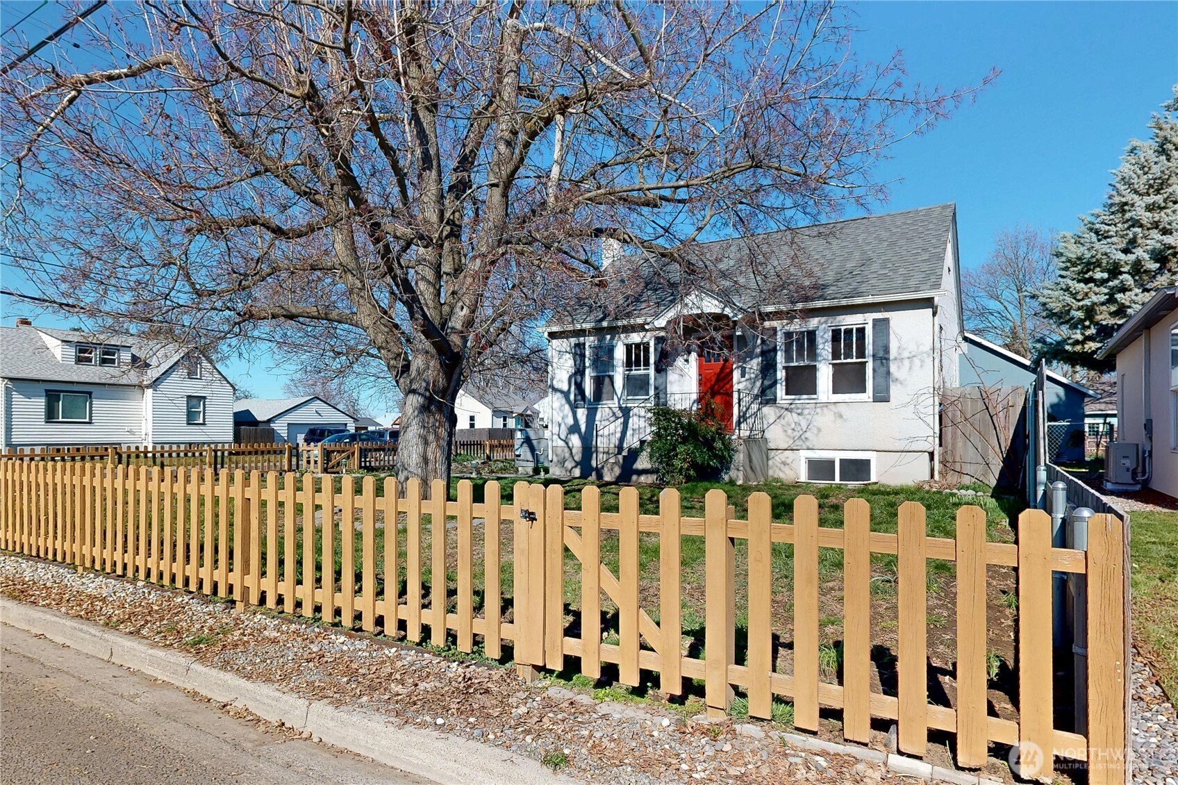 405 SE 8th Street , College Place, WA 99324