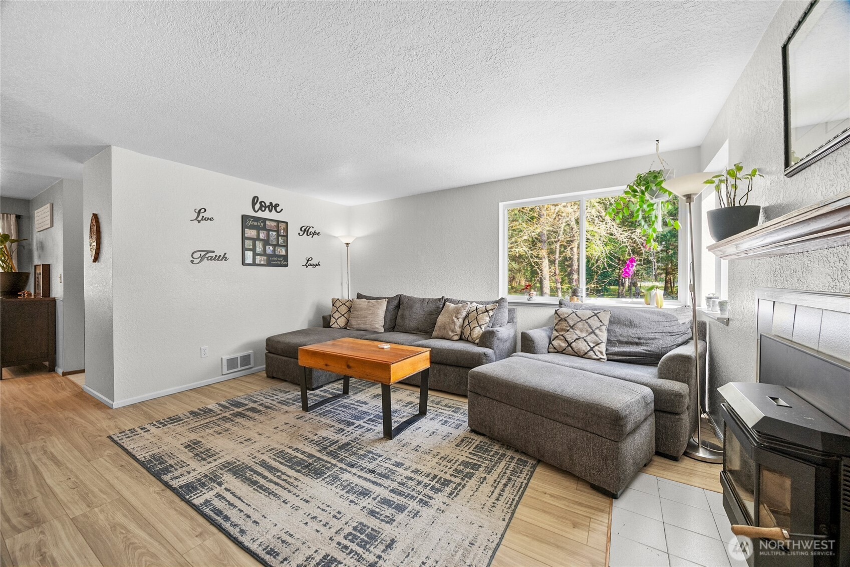 809 148th Street Ct E, Tacoma, WA 98445