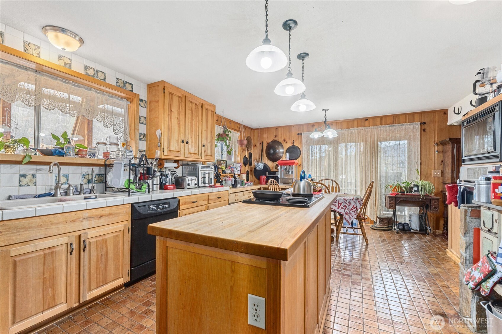 3442 Moore Road , Kettle Falls, WA 99141