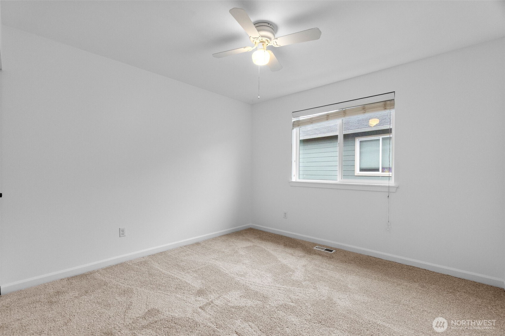 1528 Farina Loop SE, Olympia, WA 98513