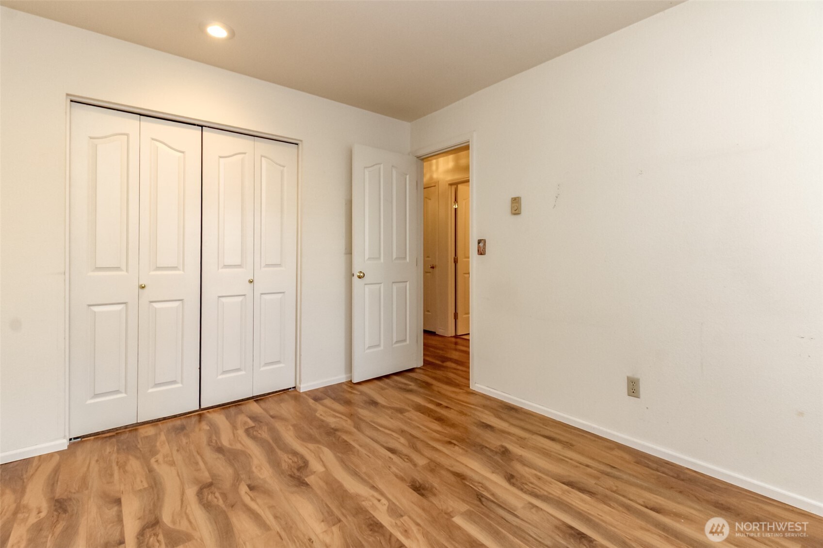 1830 S 336th Street #C102, Federal Way, WA 98003