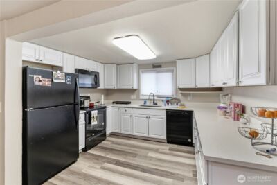 525 138th Street E, Tacoma, WA 98445 - Photo 11