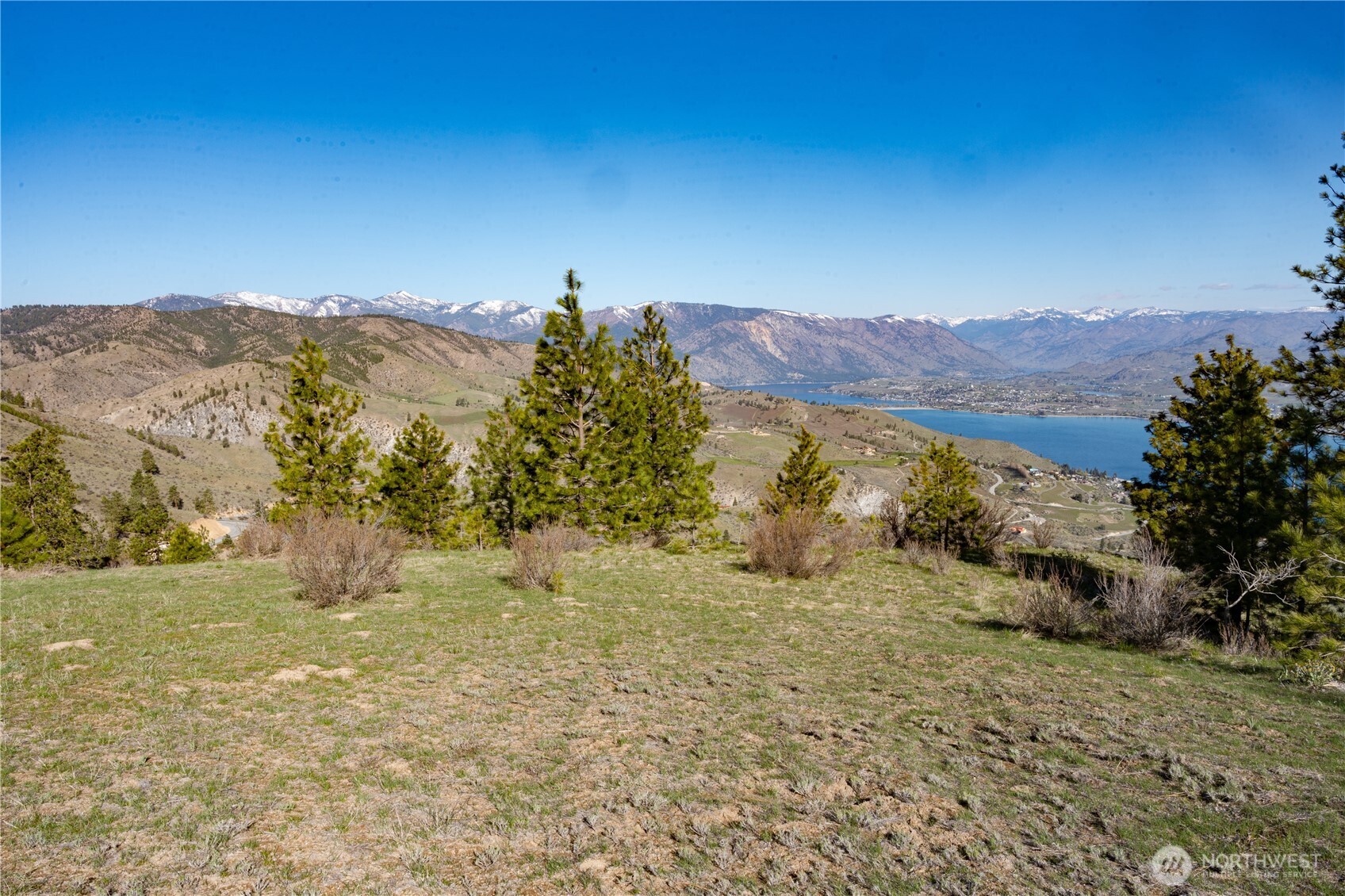 282 Hawks Ridge Road , Chelan, WA 98816
