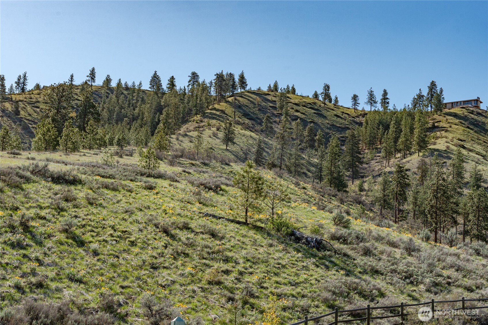 282 Hawks Ridge Road , Chelan, WA 98816
