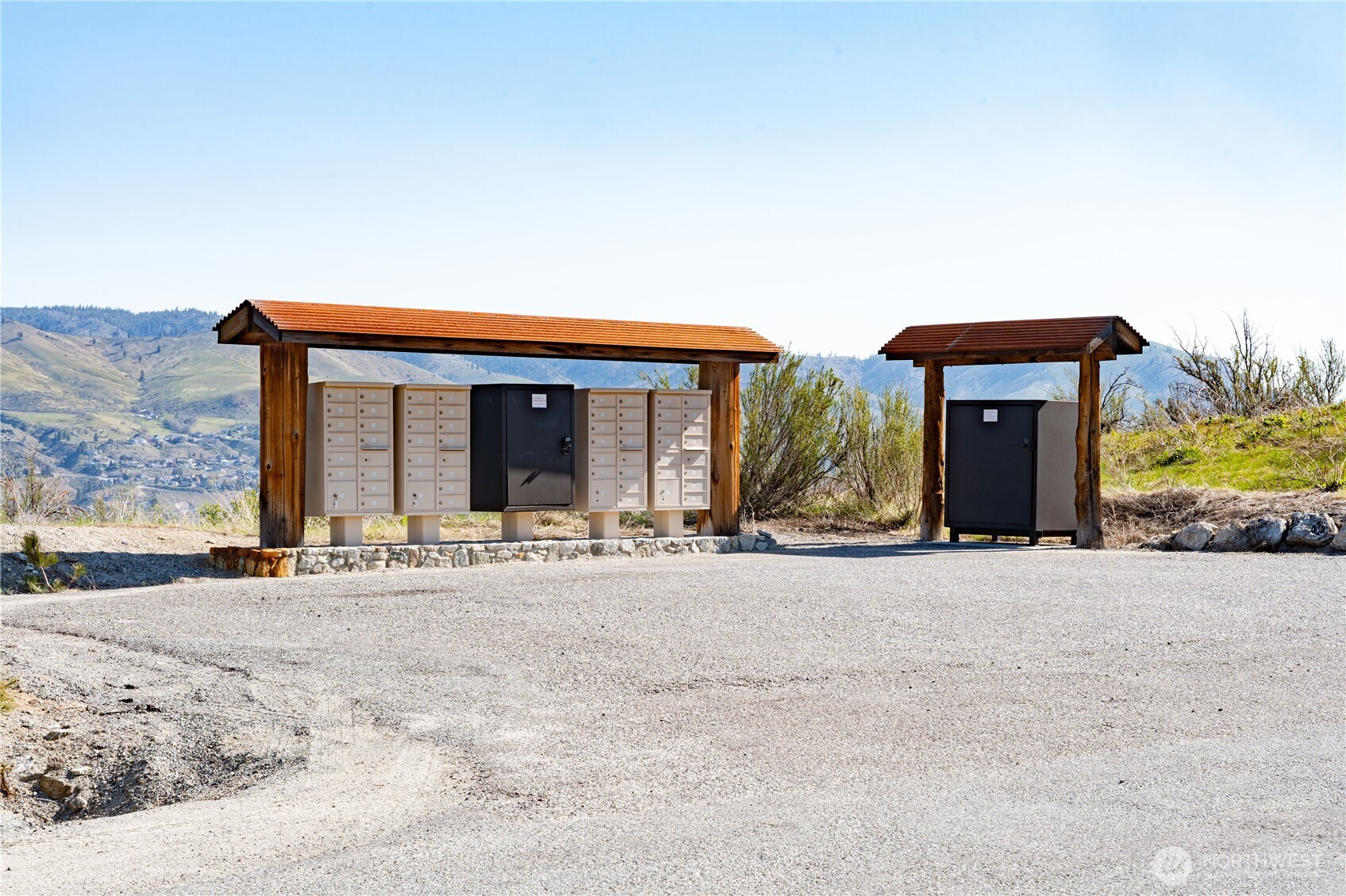 282 Hawks Ridge Road , Chelan, WA 98816