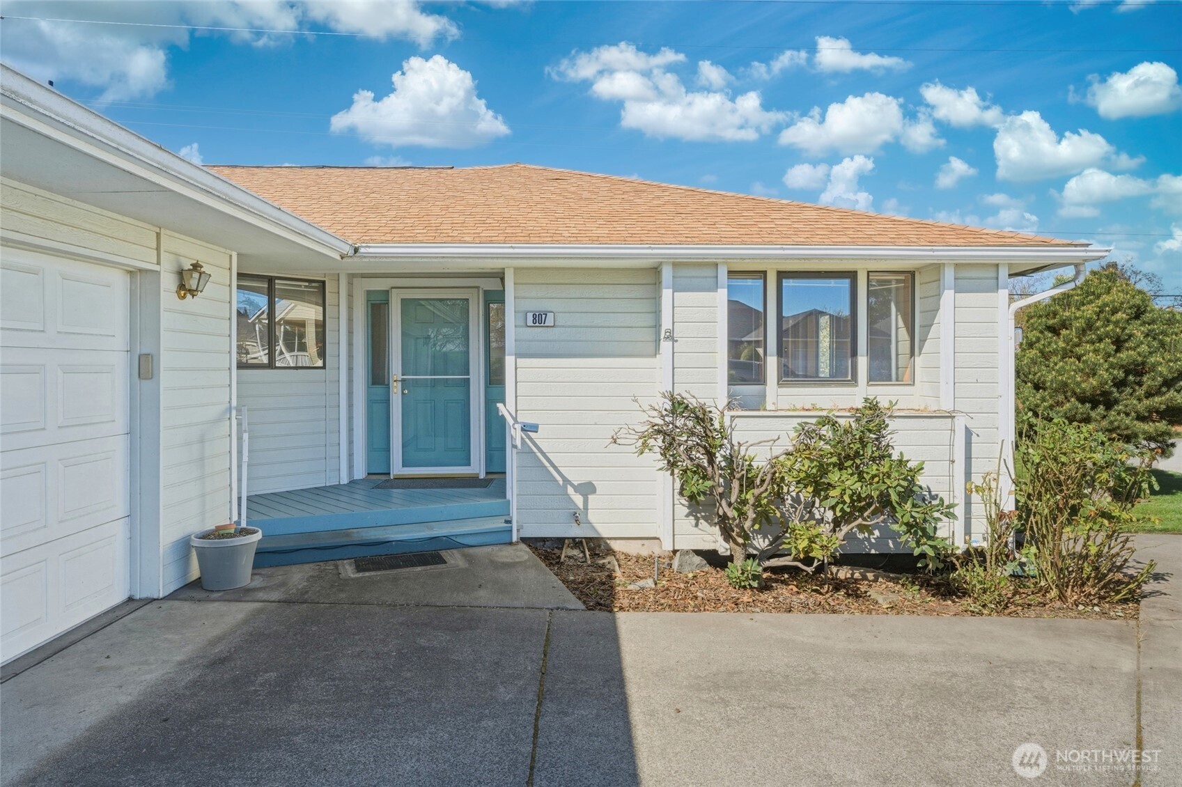 807 SE Sentry Drive , College Place, WA 99324