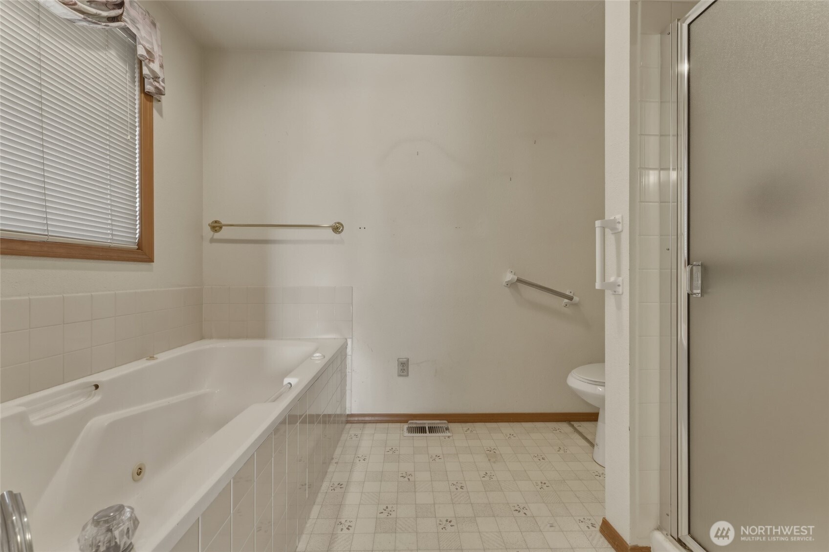 807 SE Sentry Drive , College Place, WA 99324