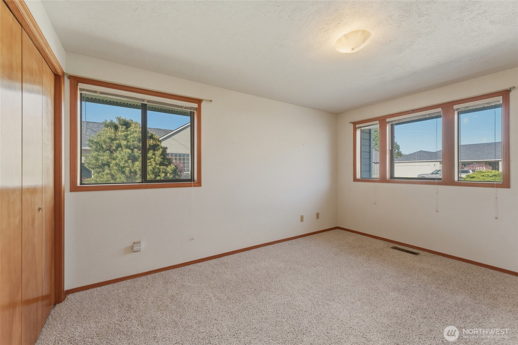 807 SE Sentry Drive , College Place, WA 99324