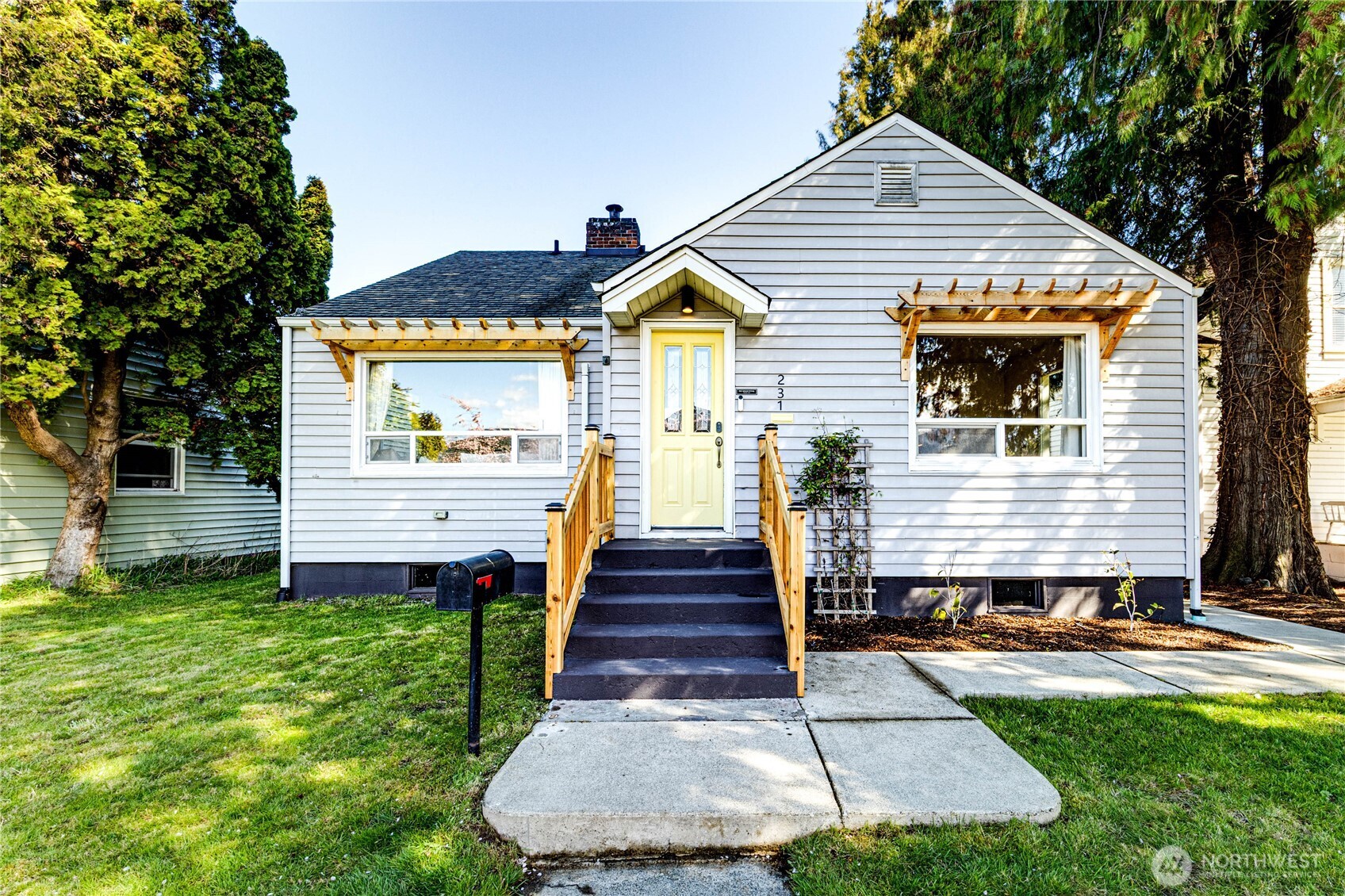 231 W Fourth Street , Port Angeles, WA 98362