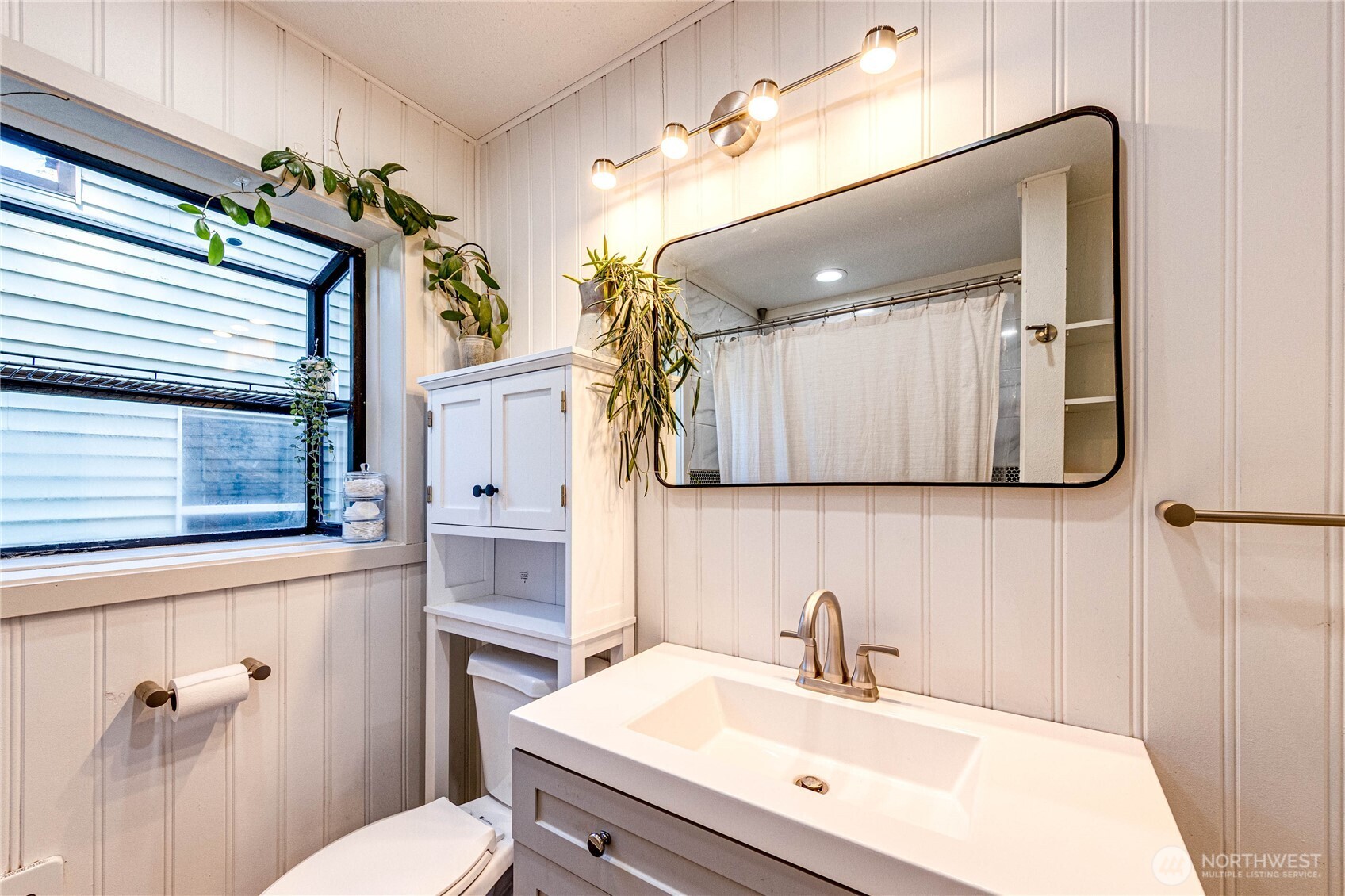 231 W Fourth Street , Port Angeles, WA 98362