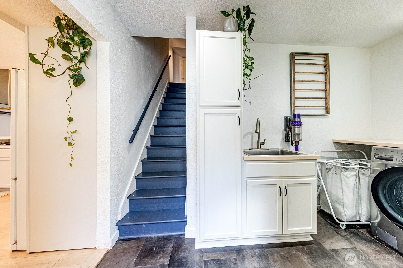 231 W Fourth Street , Port Angeles, WA 98362