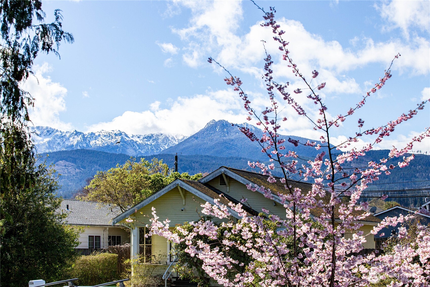 231 W Fourth Street , Port Angeles, WA 98362