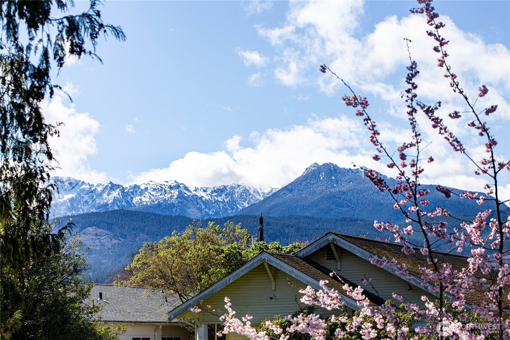 231 W Fourth Street , Port Angeles, WA 98362