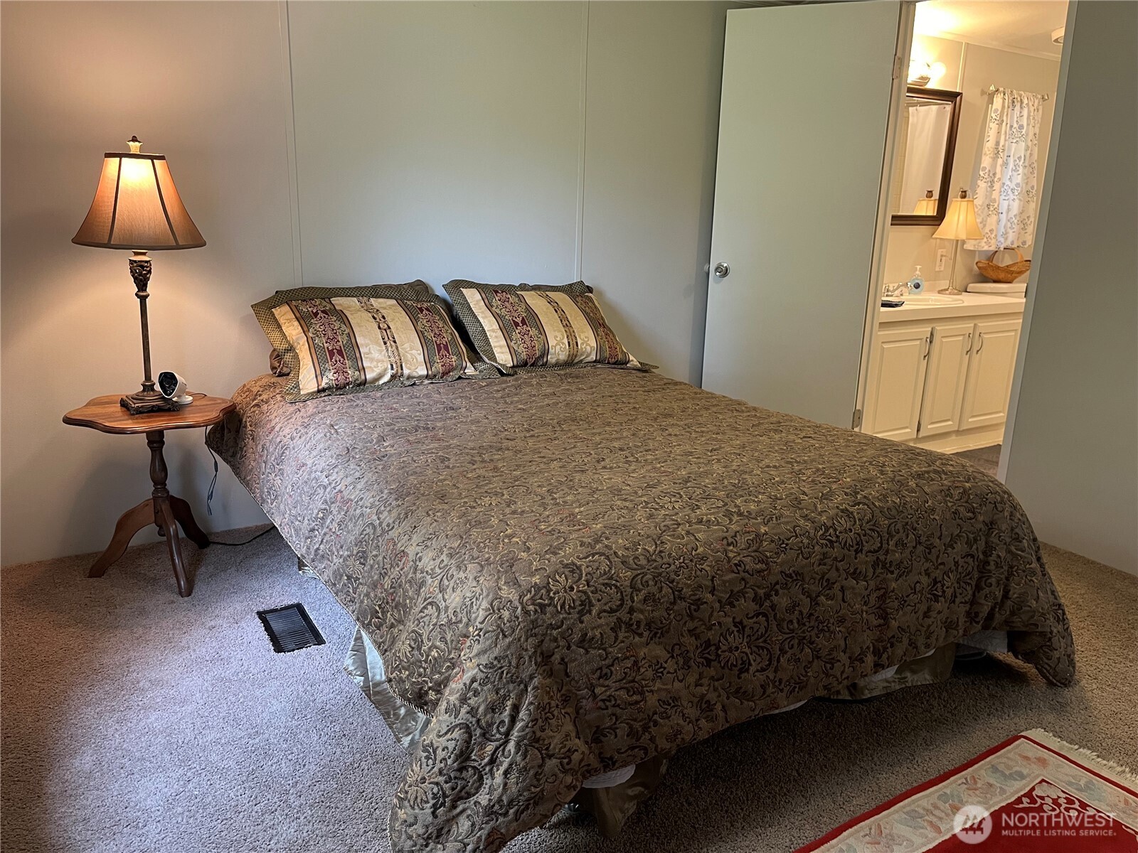 24022 Vinland Terrace NW, Poulsbo, WA 98370