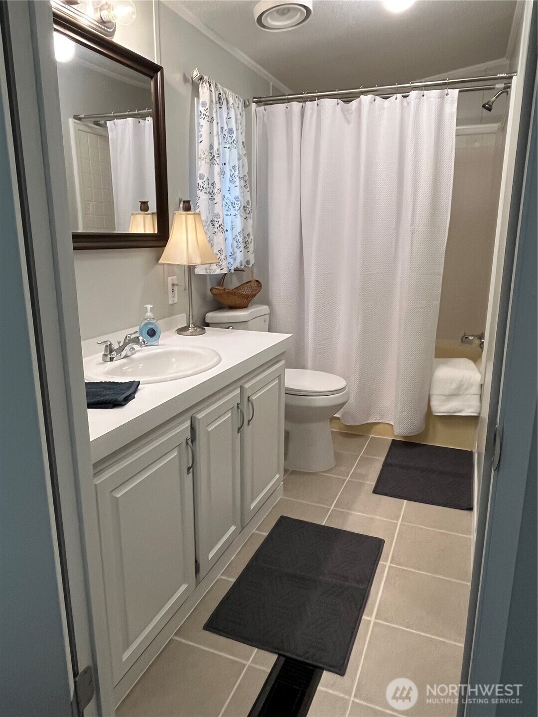 24022 Vinland Terrace NW, Poulsbo, WA 98370