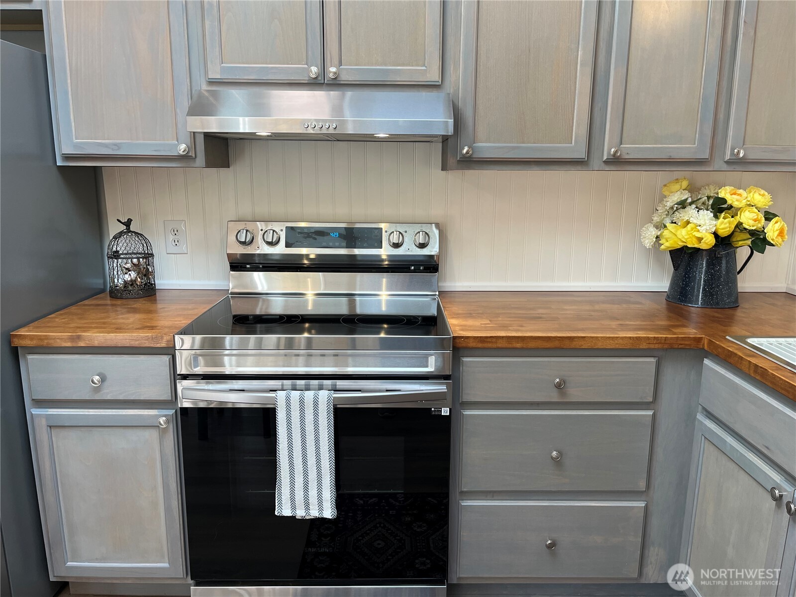 24022 Vinland Terrace NW, Poulsbo, WA 98370