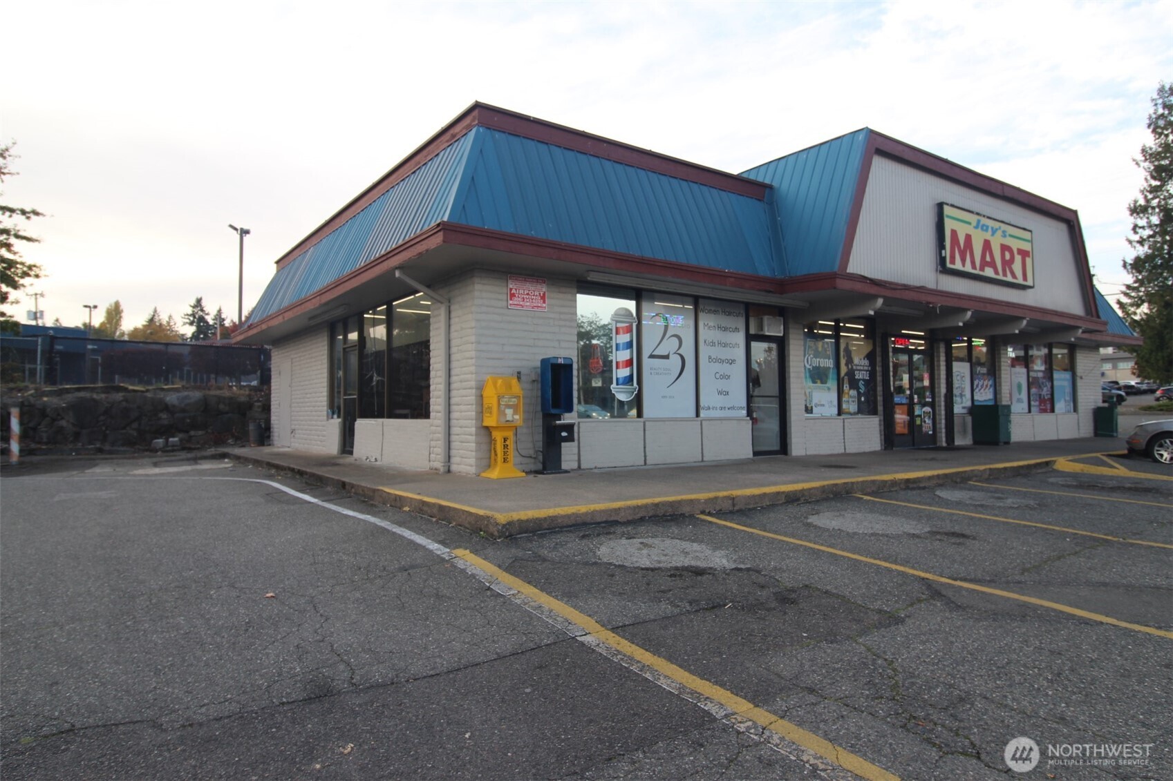 15805 1st Avenue S, Burien, WA 98148