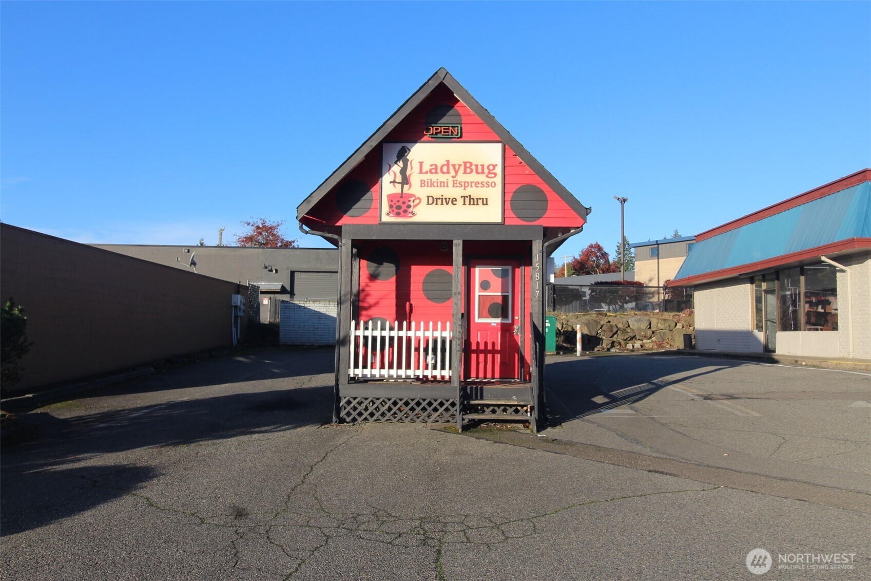 15805 1st Avenue S, Burien, WA 98148