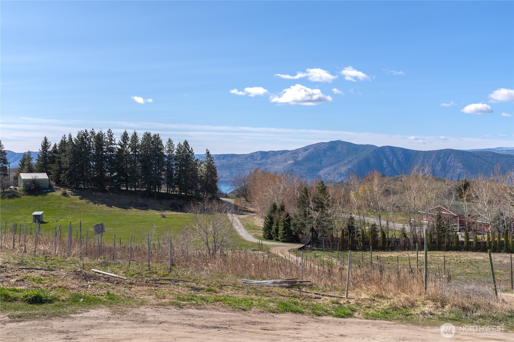 57 Raven Lane , Manson, WA 98831