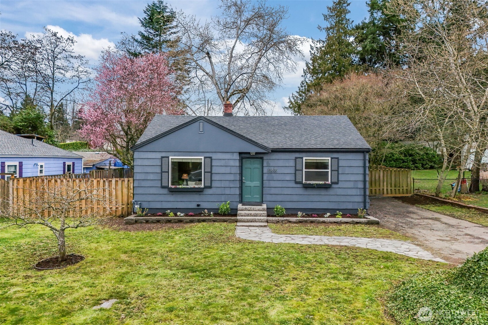 13655 2nd Avenue S, Burien, WA 98168