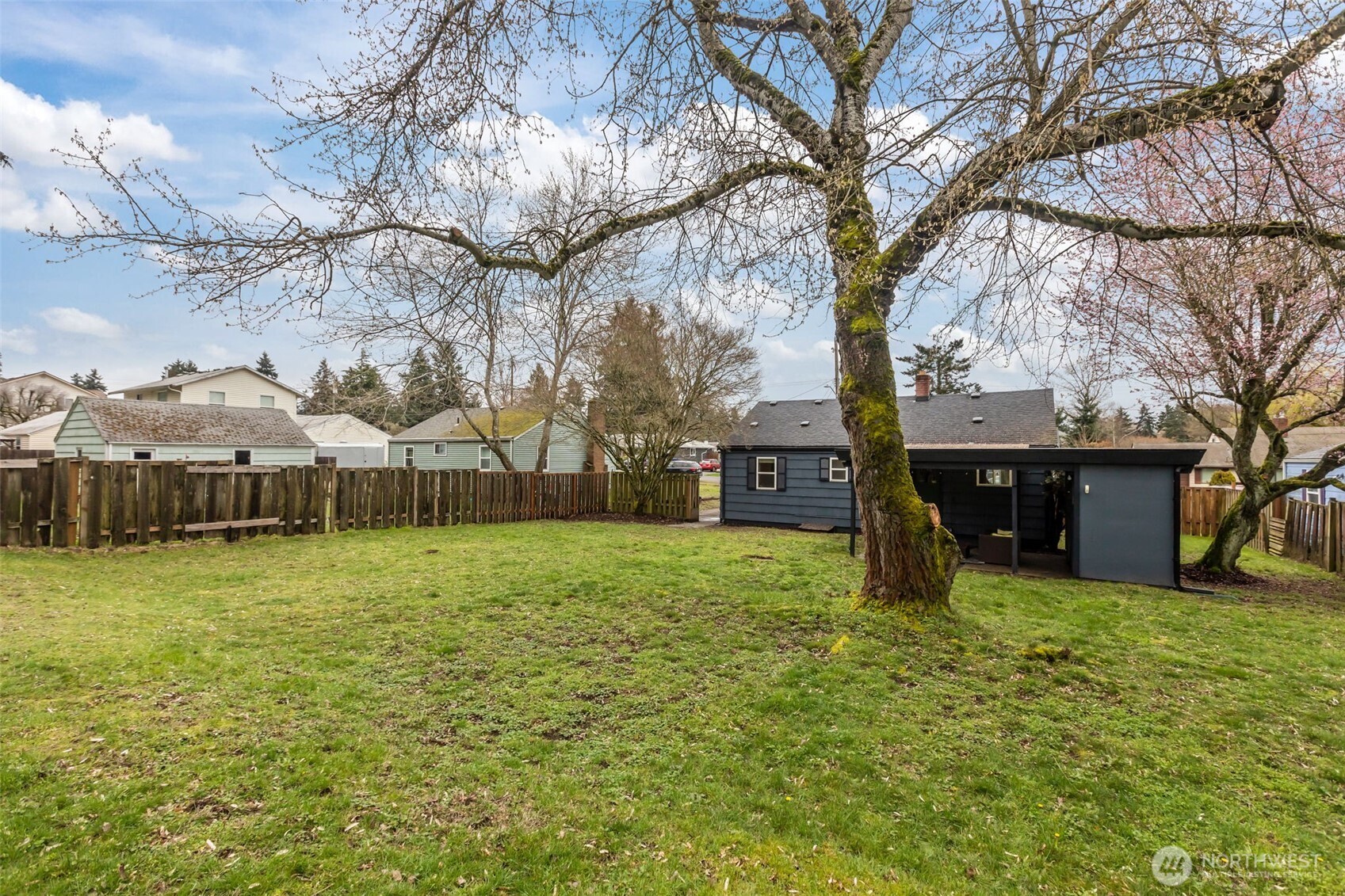13655 2nd Avenue S, Burien, WA 98168