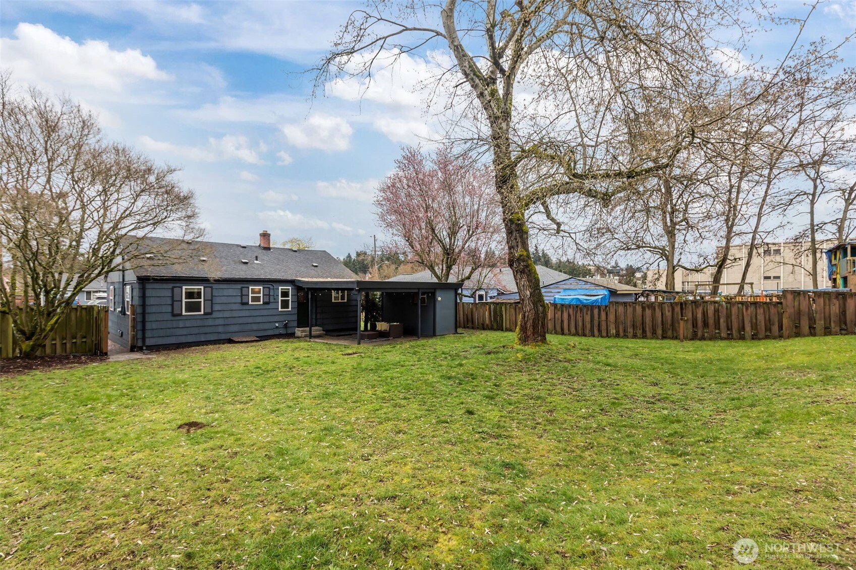 13655 2nd Avenue S, Burien, WA 98168