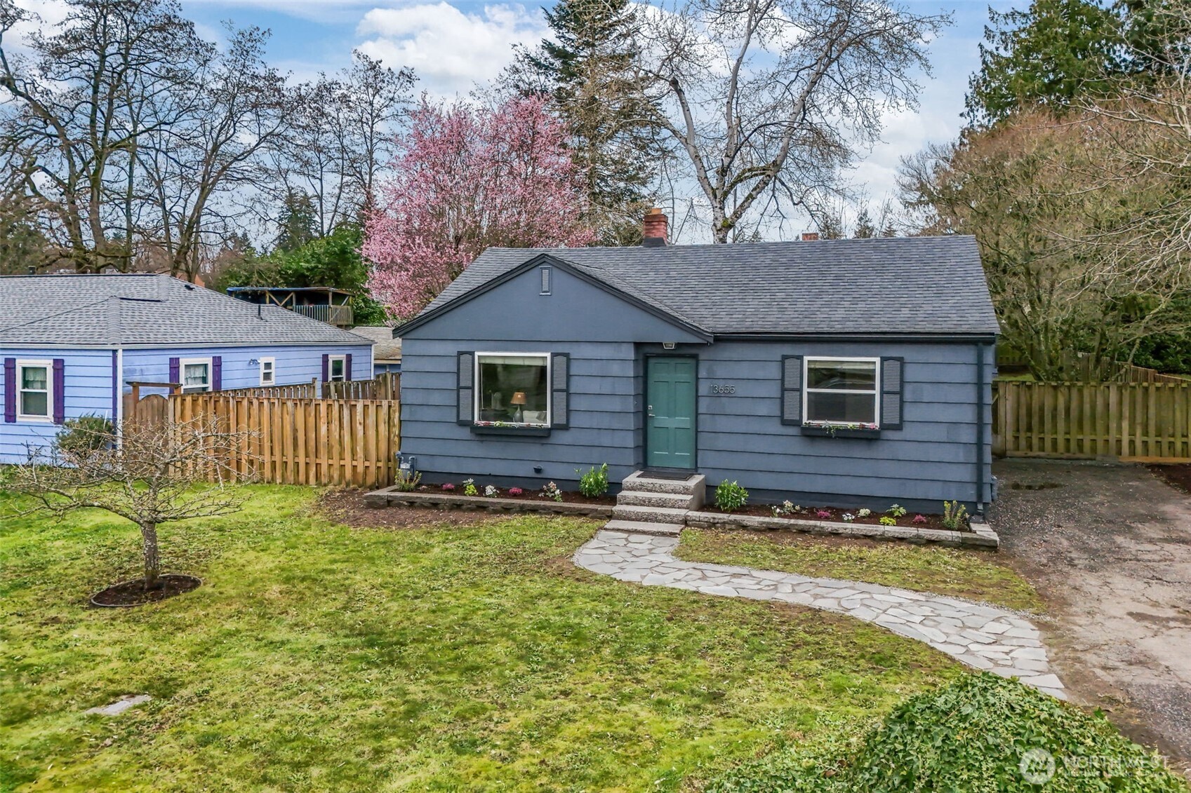 13655 2nd Avenue S, Burien, WA 98168