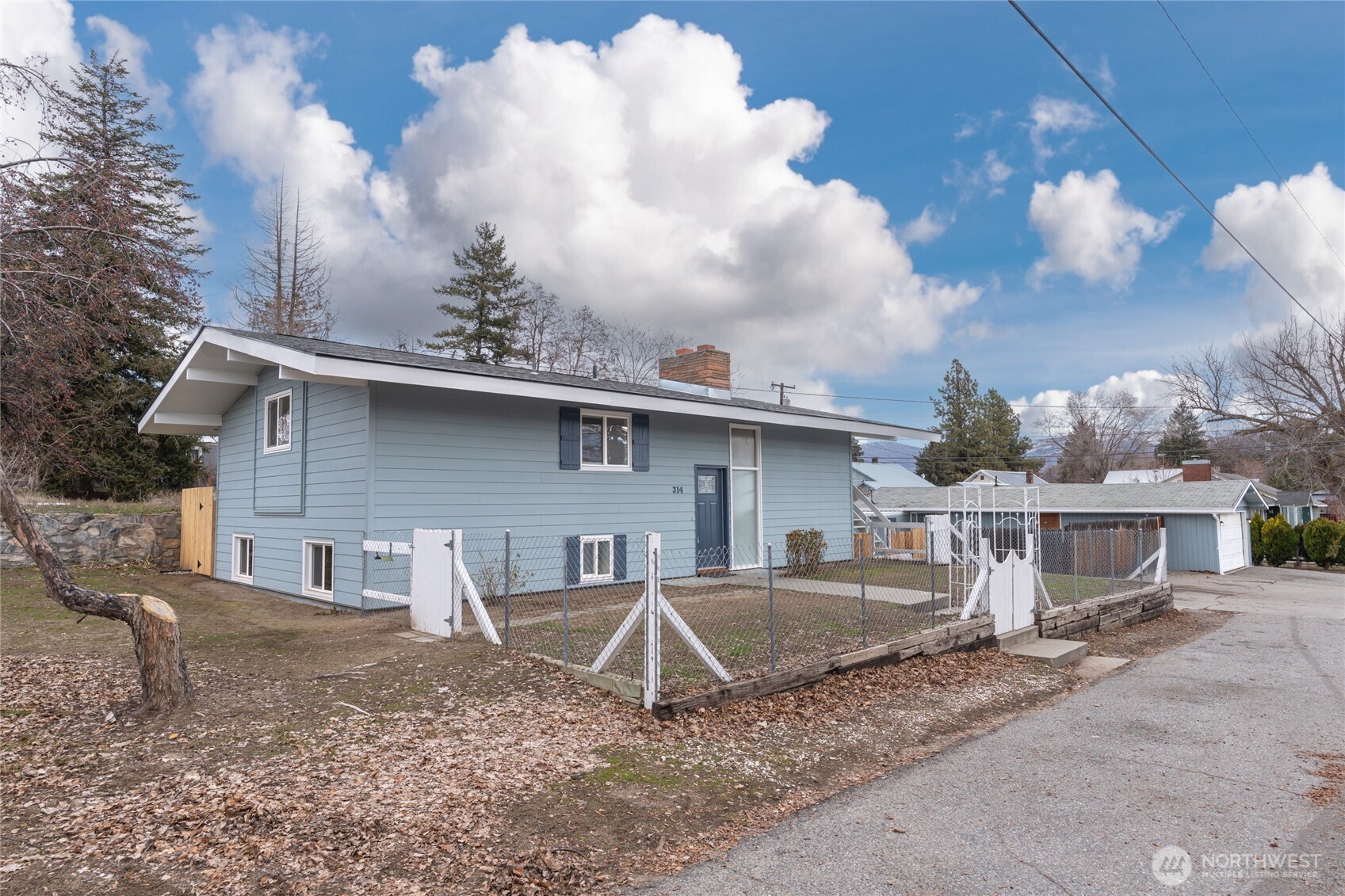 314 3rd Avenue W, Omak, WA 98841