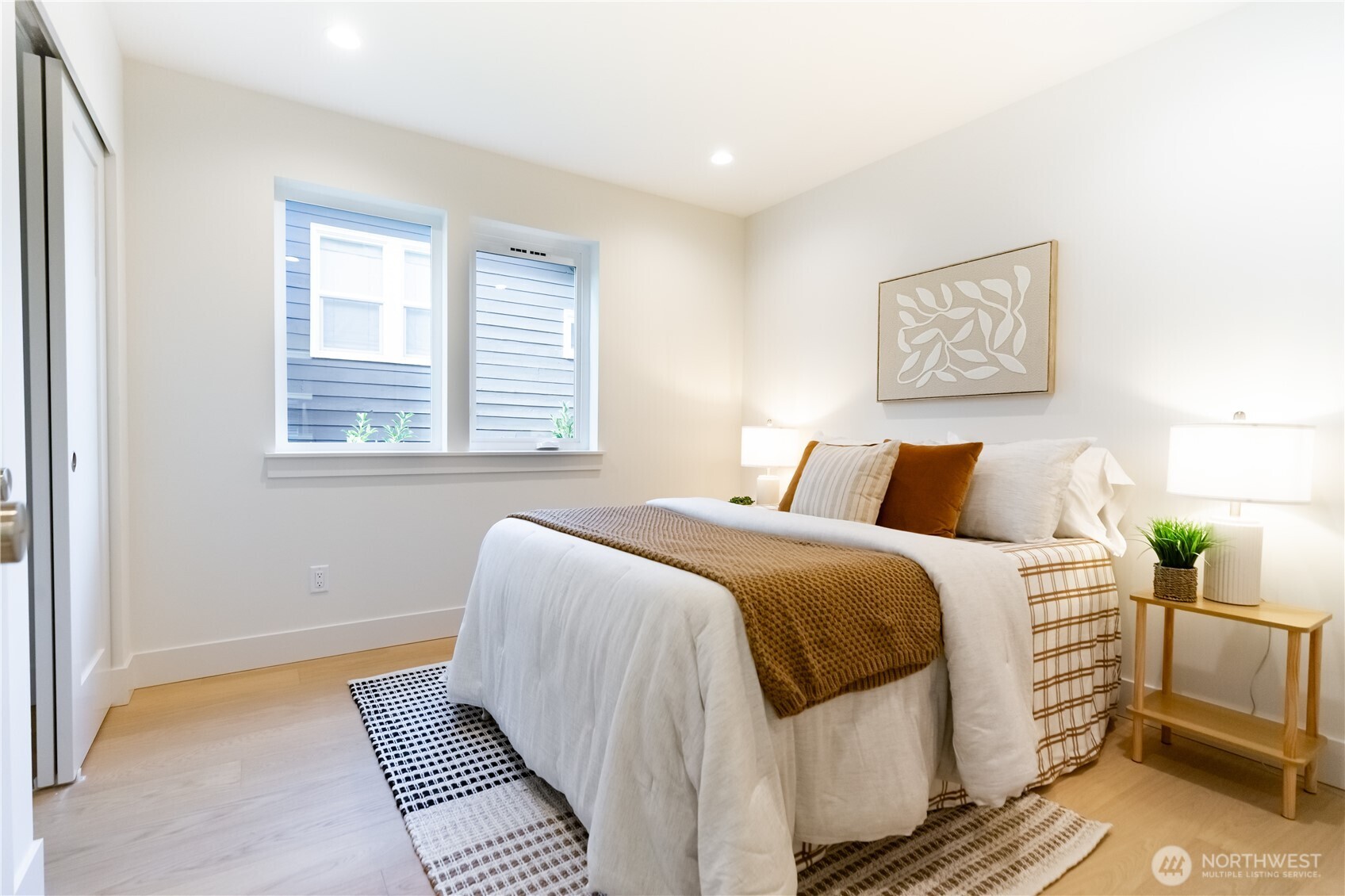 1530 25th Avenue , Seattle, WA 98122