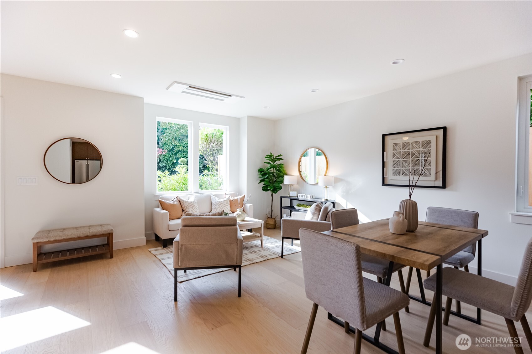 1530 25th Avenue , Seattle, WA 98122