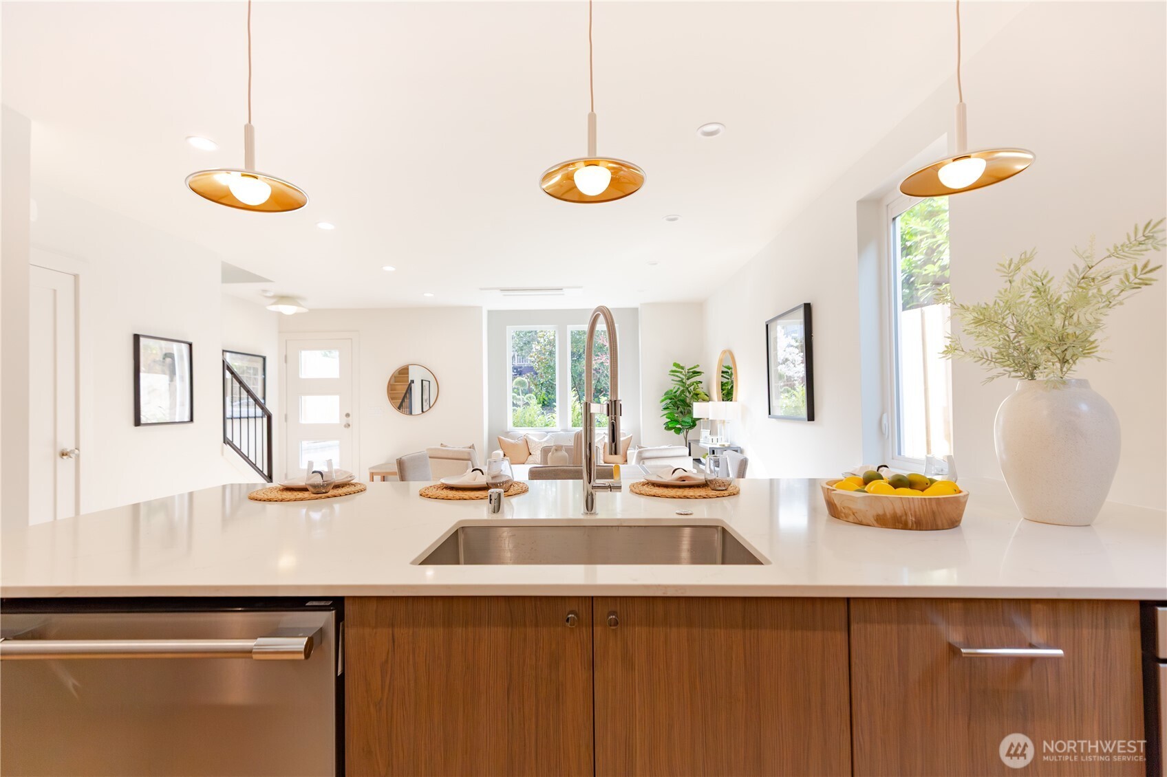 1530 25th Avenue , Seattle, WA 98122