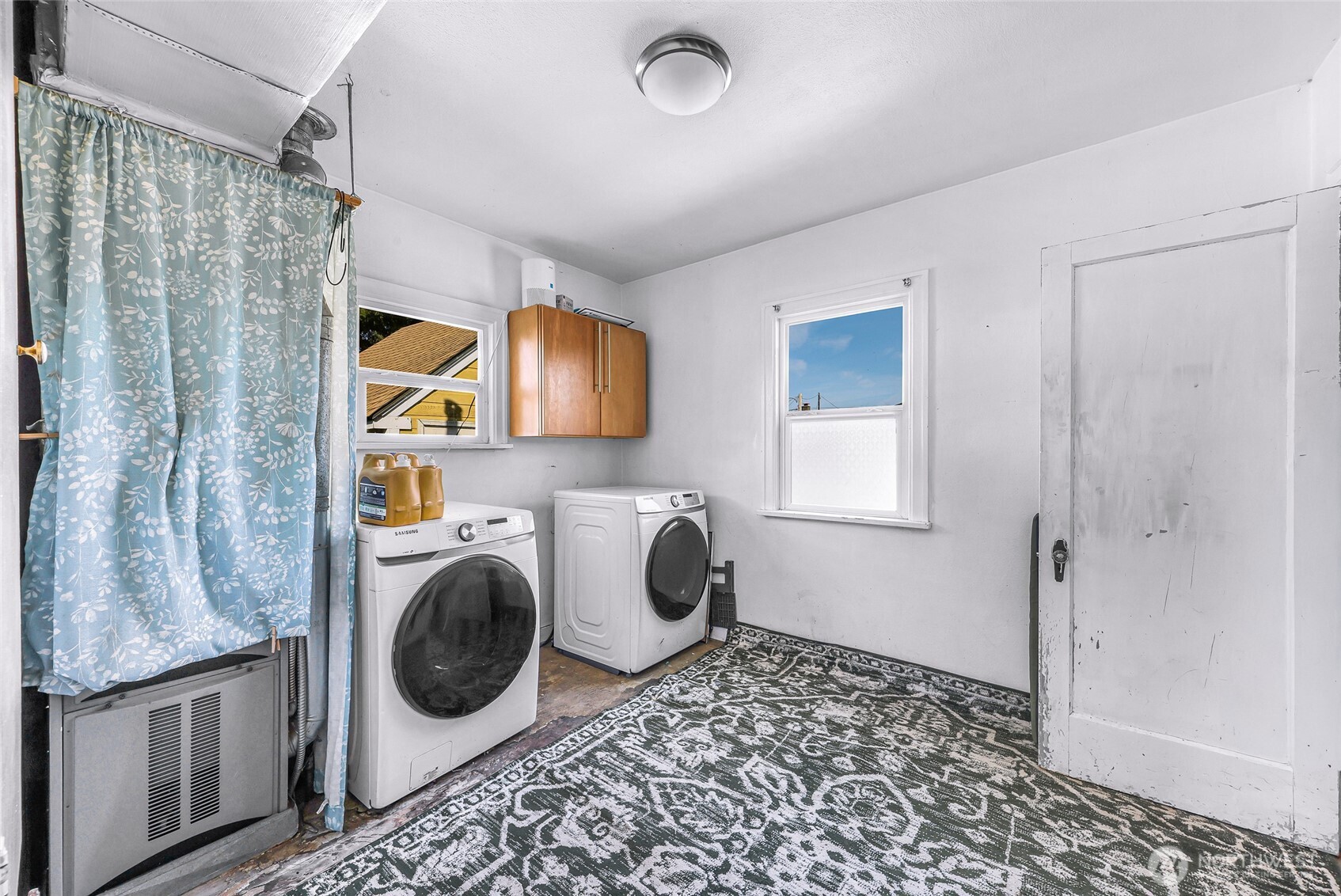 513 S Pine Street , Burlington, WA 98233