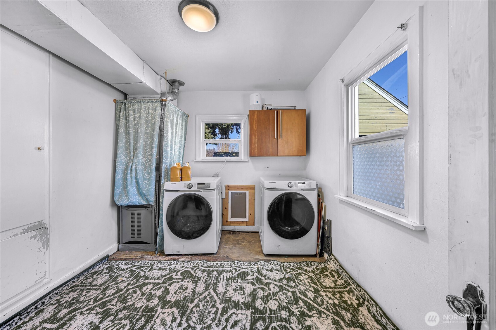 513 S Pine Street , Burlington, WA 98233