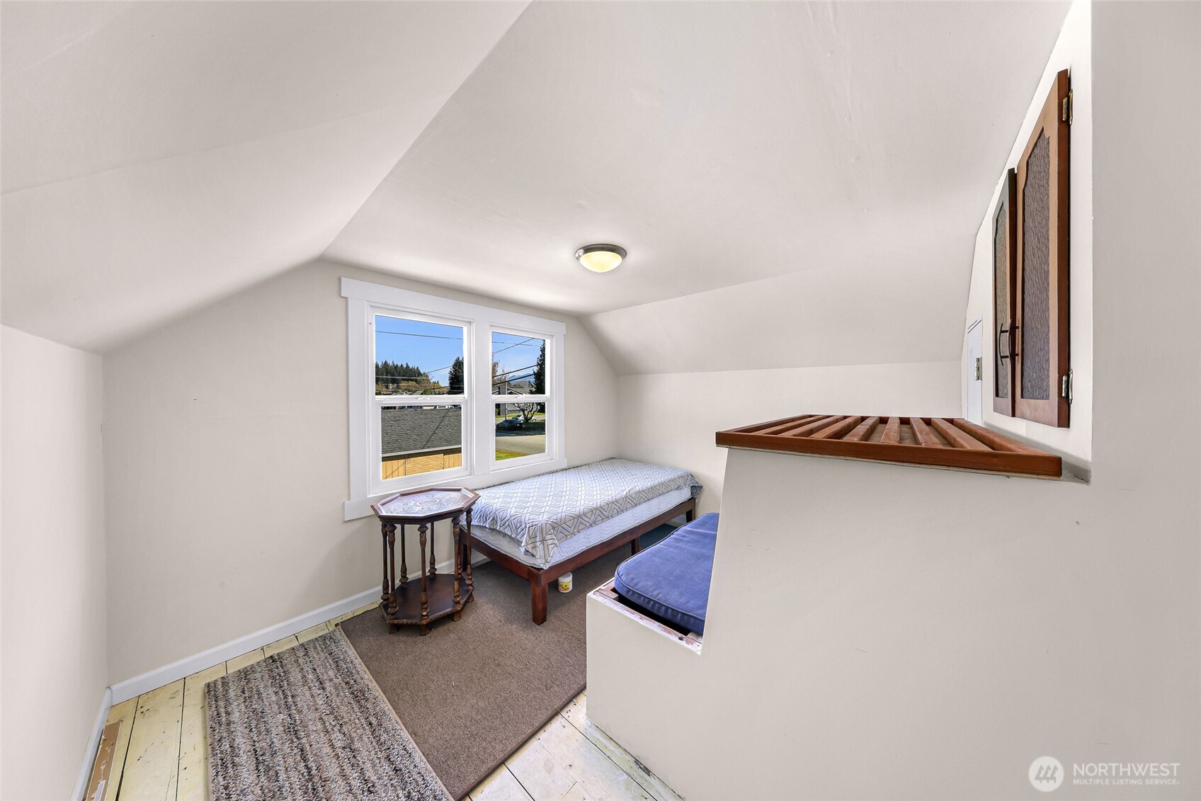 513 S Pine Street , Burlington, WA 98233