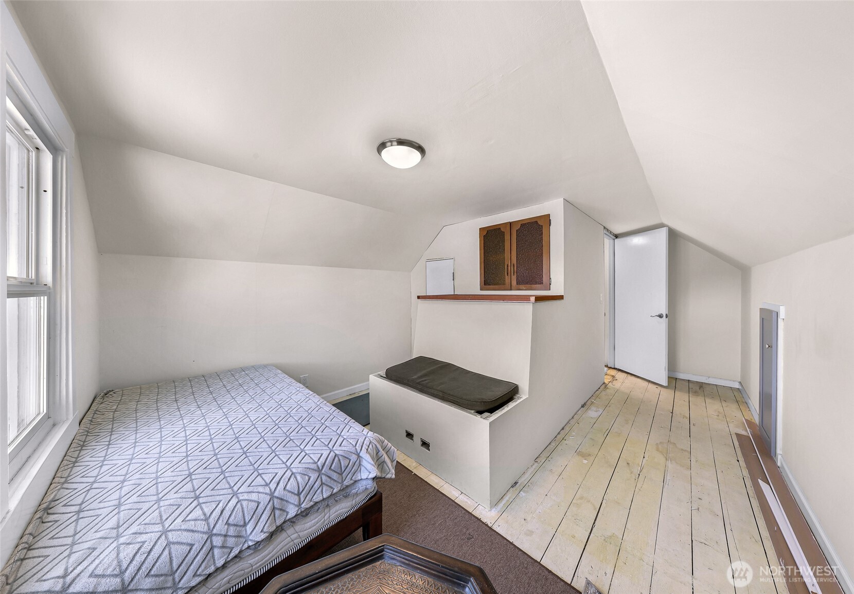 513 S Pine Street , Burlington, WA 98233