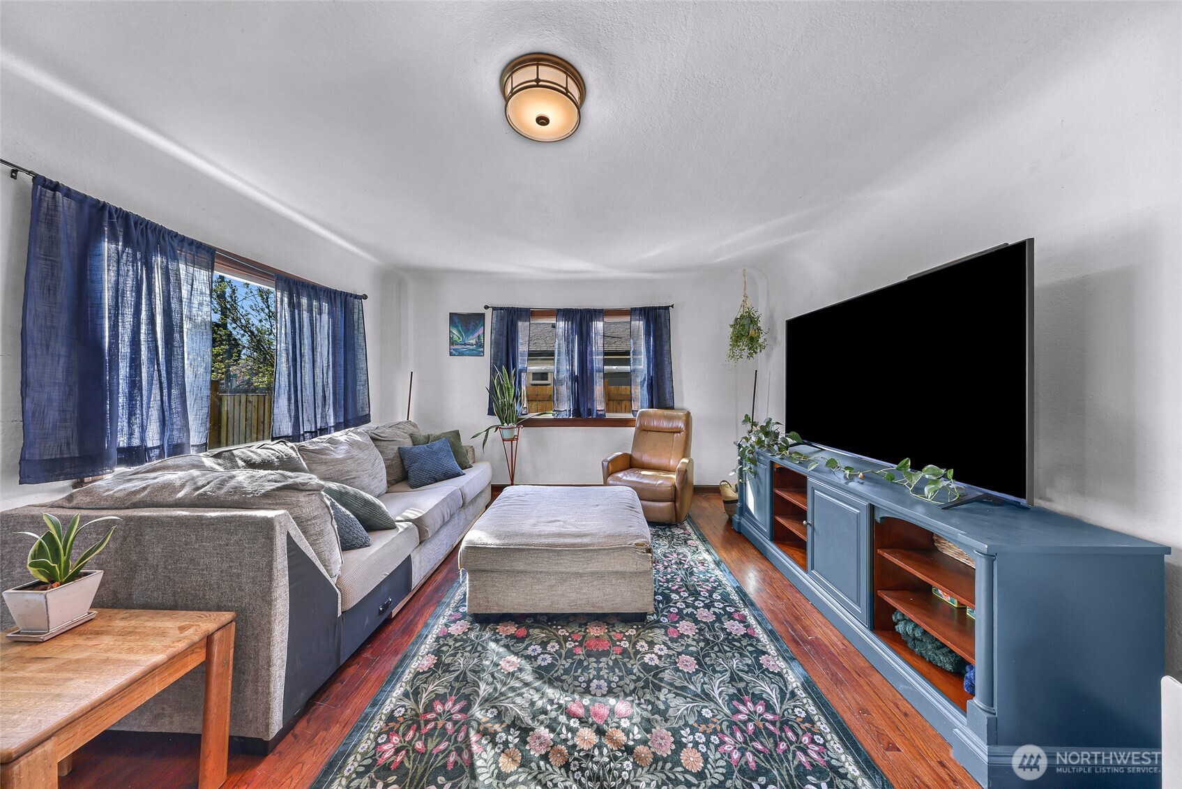 513 S Pine Street , Burlington, WA 98233