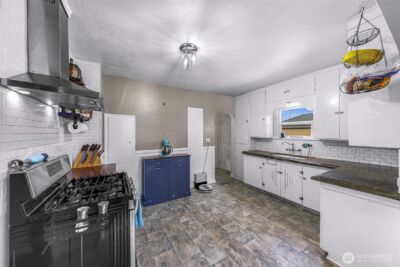 513 S Pine Street , Burlington, WA 98233 - Photo 10