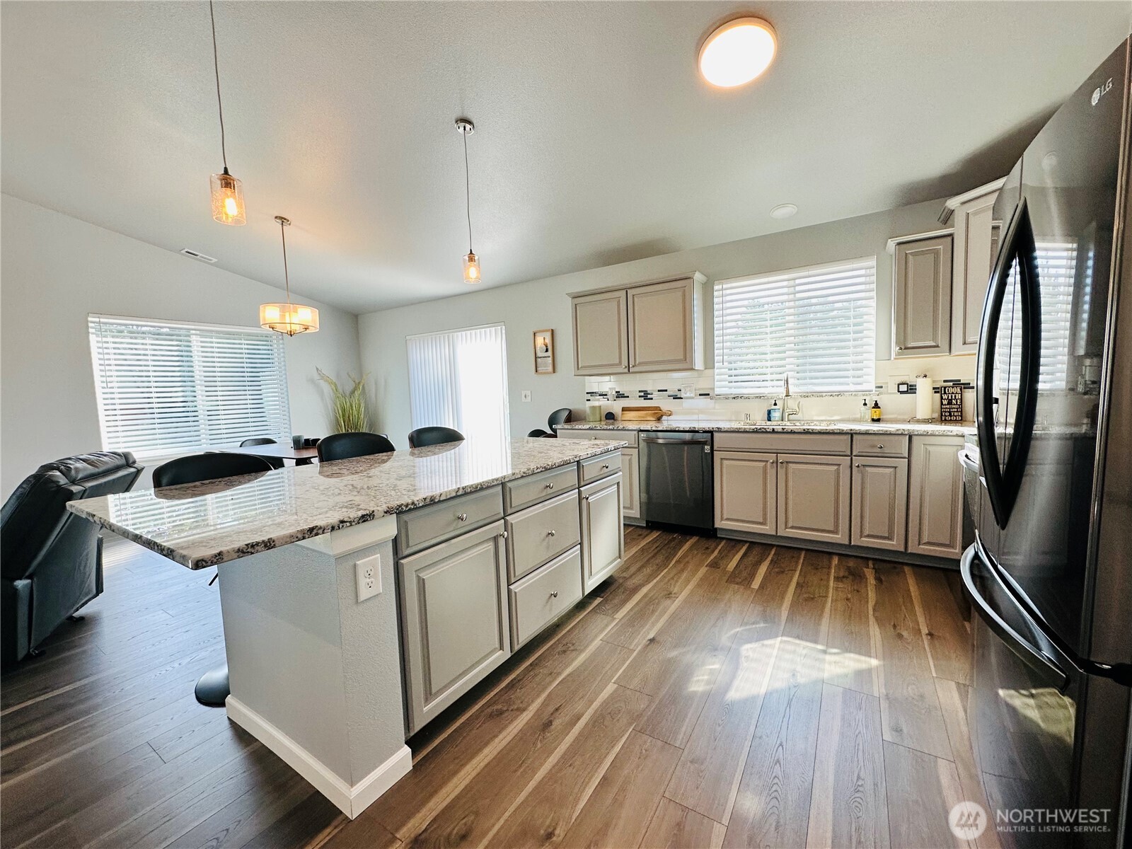 401 Seashore Street SW, Ocean Shores, WA 98569