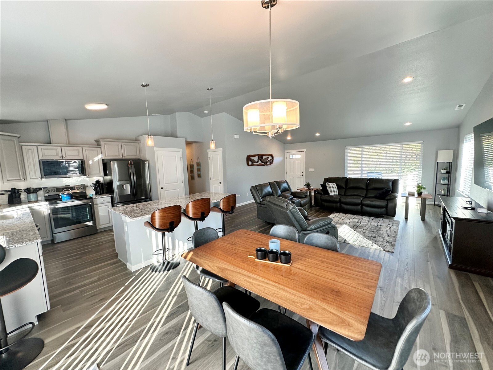 401 Seashore Street SW, Ocean Shores, WA 98569