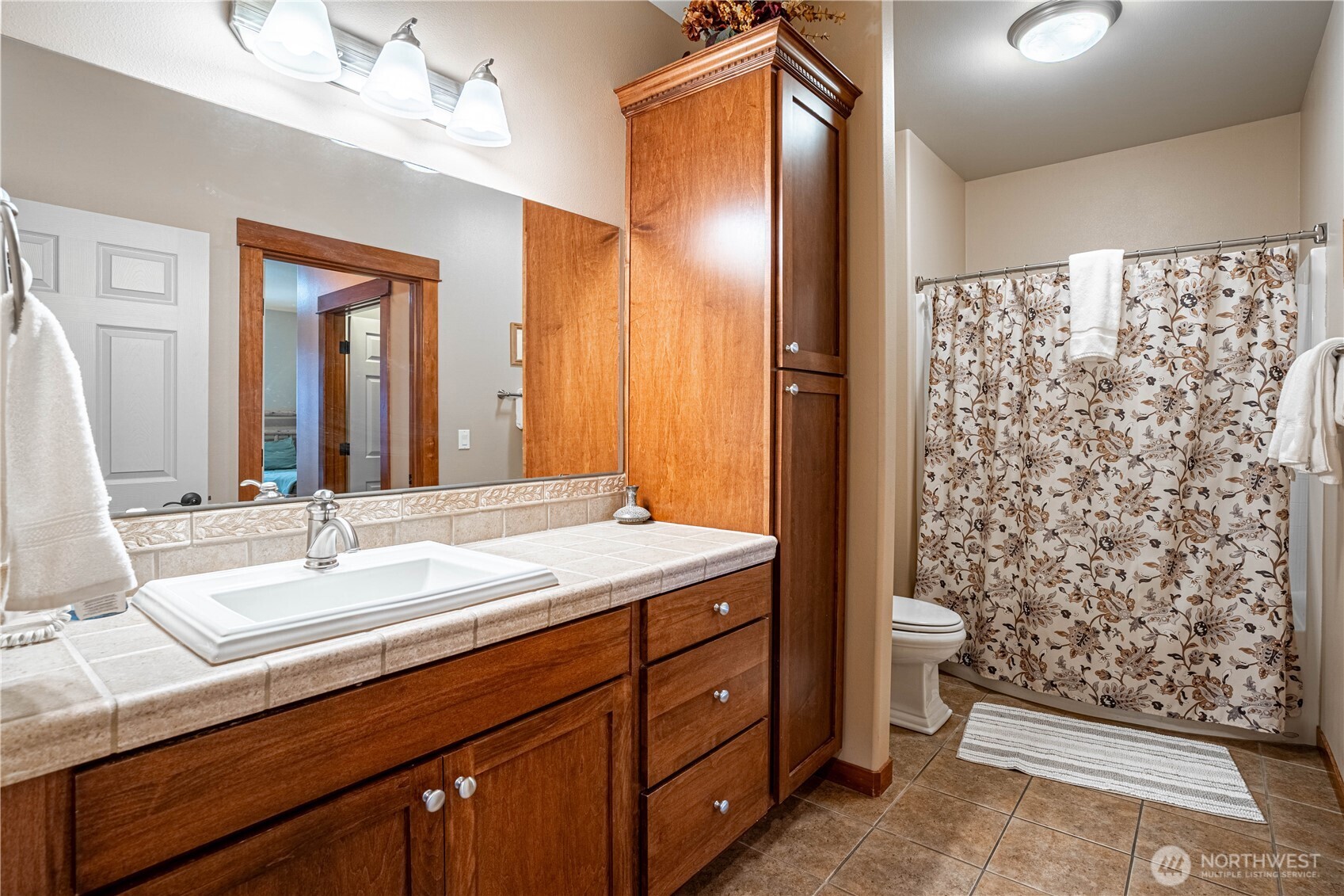 123 Red Hawk Drive , Orondo, WA 98843