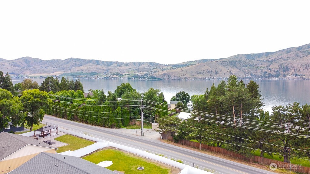 27 Jonagold Lane , Manson, WA 98831